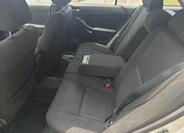 Toyota Avensis 19