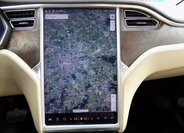 Tesla Model X 38