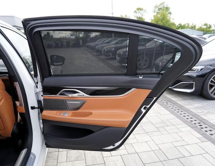 BMW Řada 7 24