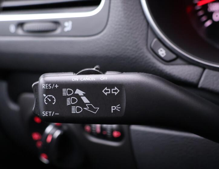 Volkswagen Golf 21