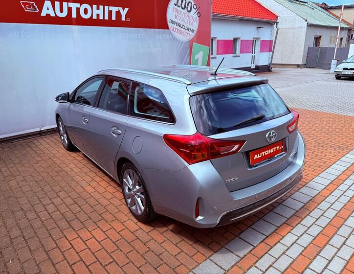 Toyota Auris 8