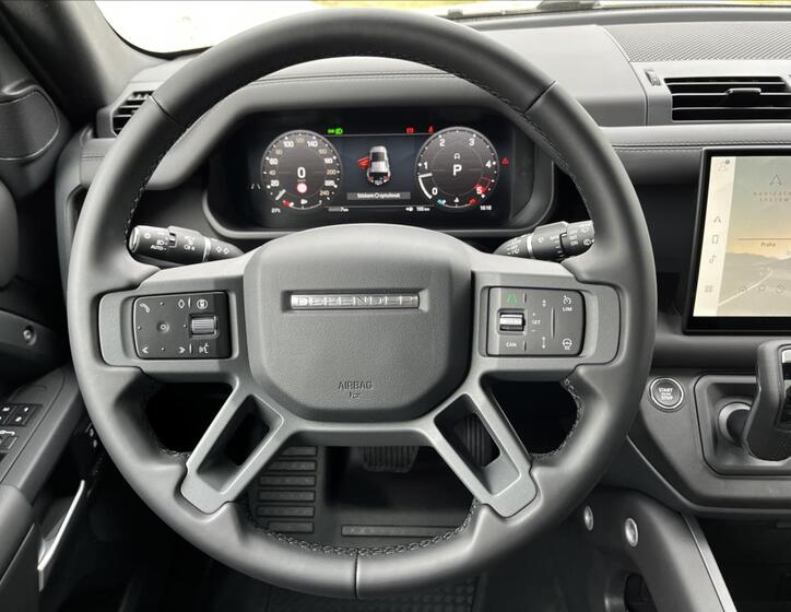 Land Rover Defender 16