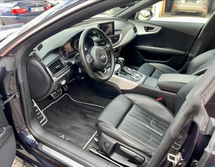 Audi A7 12