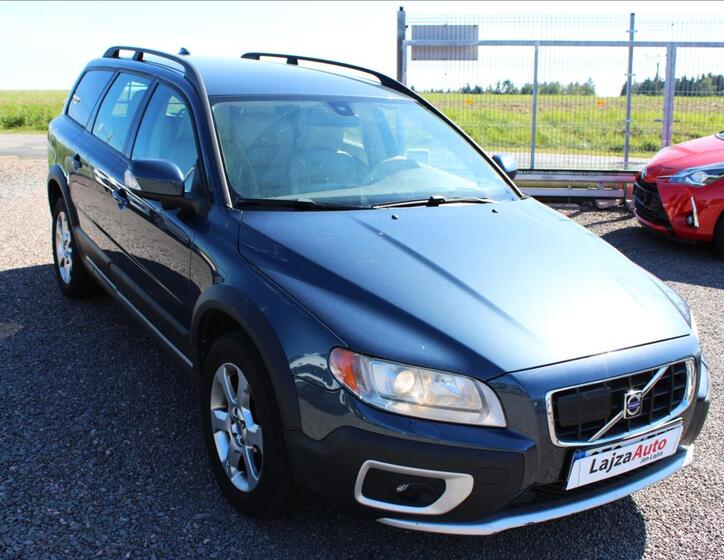 Volvo XC70 1