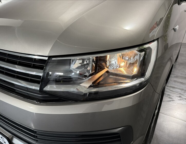 Volkswagen Caravelle 27