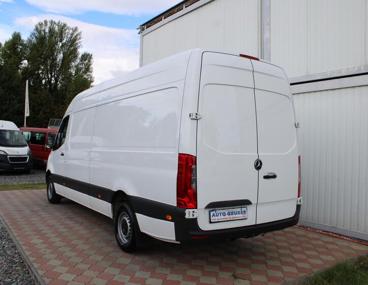 Mercedes-Benz Sprinter 5