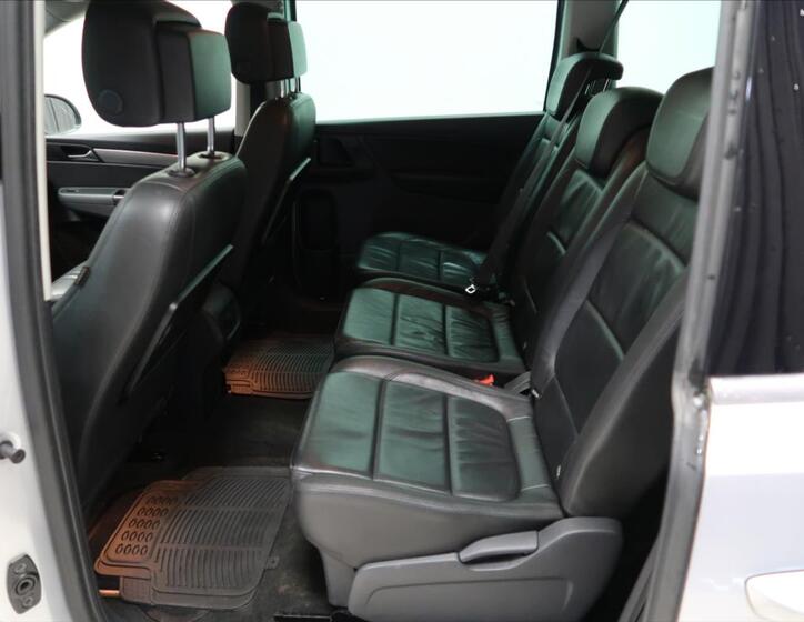 Volkswagen Sharan 8