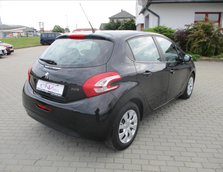 Peugeot 208 4