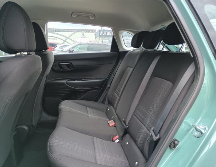 Hyundai i20 10