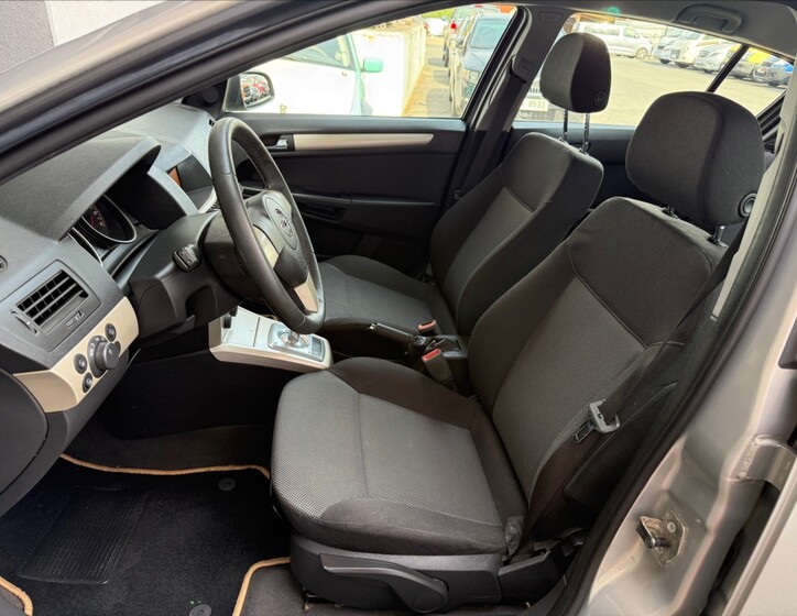 Opel Astra 12