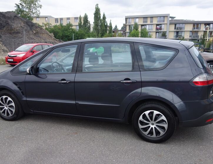 Ford S-MAX 10