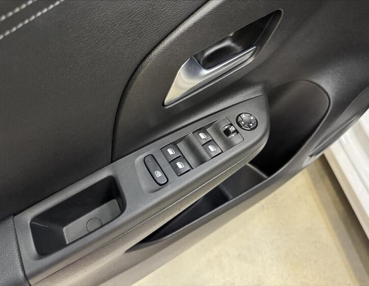 Opel Corsa 16