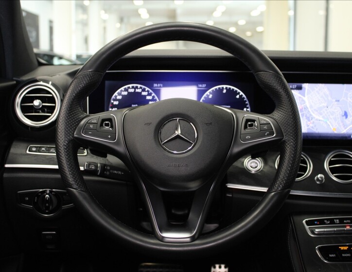 Mercedes-Benz Třídy E 9