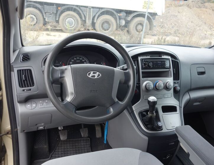 Hyundai H 1 17