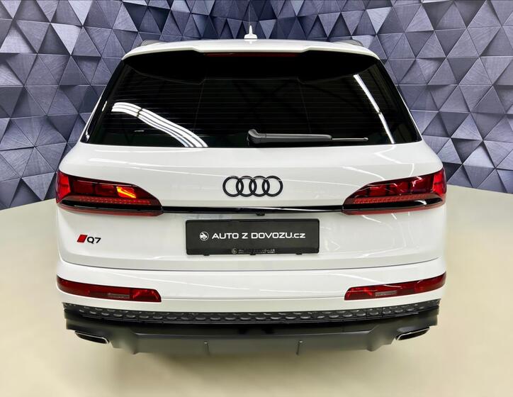 Audi Q7 5