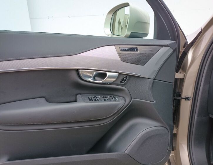 Volvo XC90 18