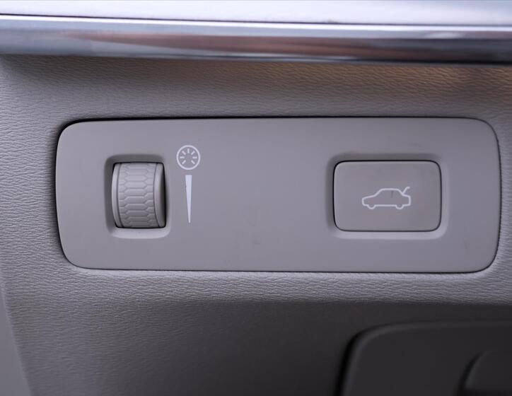 Volvo XC90 16
