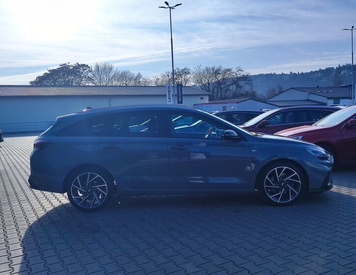 Hyundai i30 4