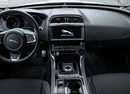 Jaguar XE 11