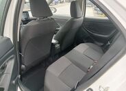 Toyota Yaris Cross 12