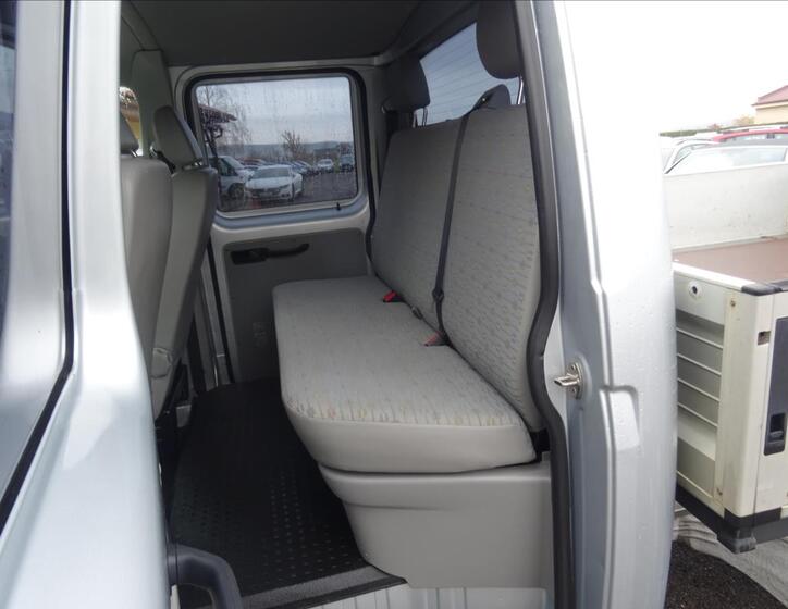 Volkswagen Transporter 22