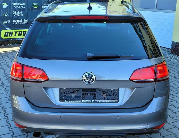 Volkswagen Golf 12