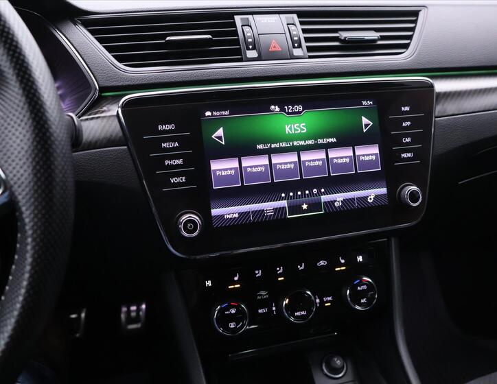 Škoda Superb 24