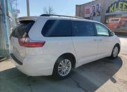 Toyota Sienna 12