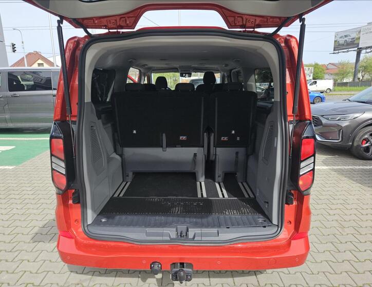 Ford Tourneo Custom 12