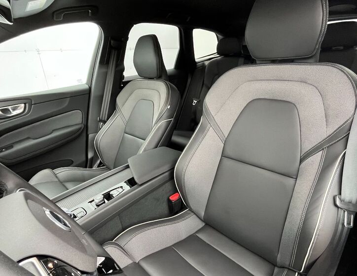 Volvo XC60 8