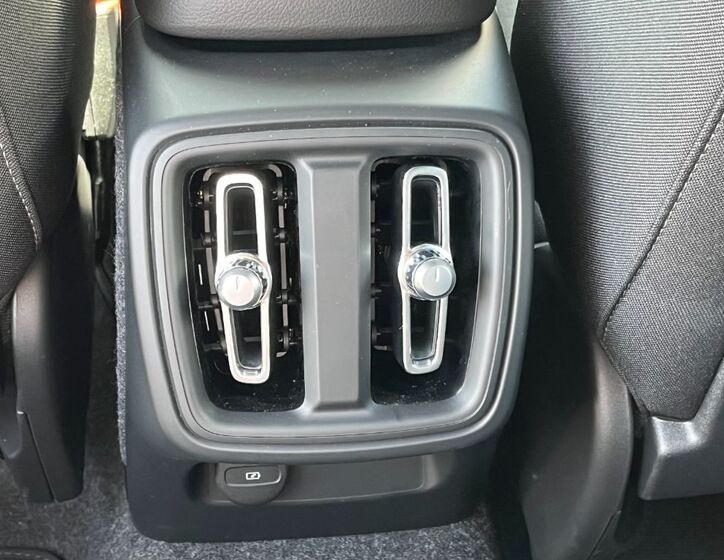 Volvo XC40 14