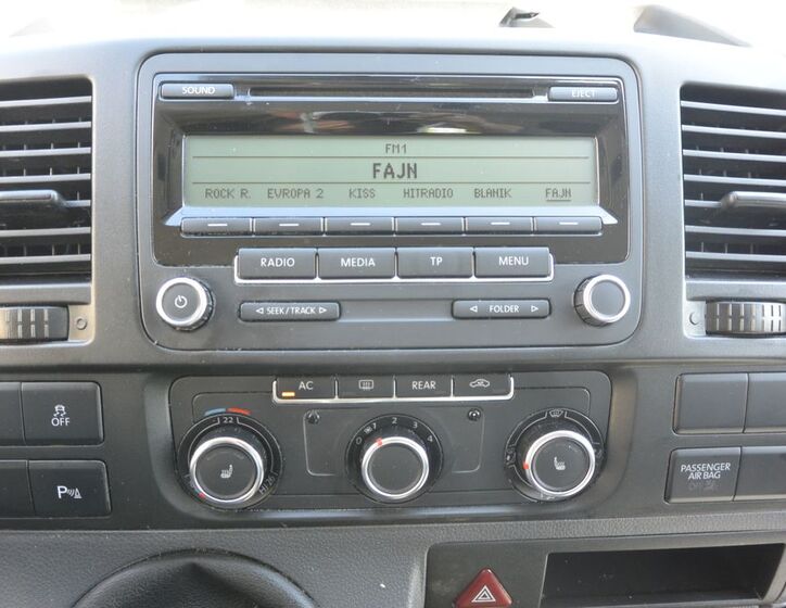 Volkswagen Multivan 16