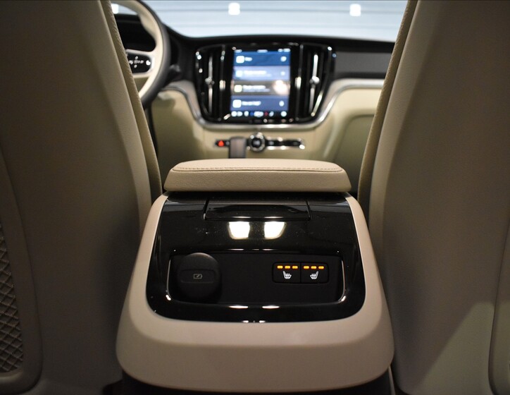 Volvo V60 37