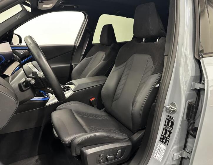 BMW X3 7