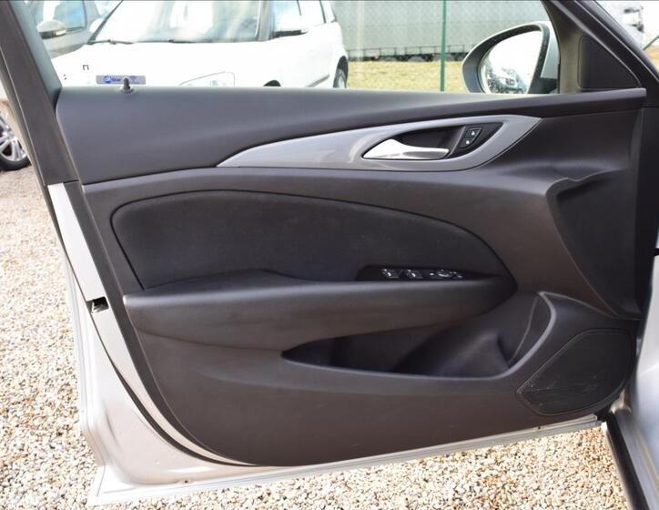 Opel Insignia 23