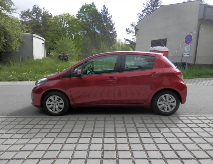 Toyota Yaris 6