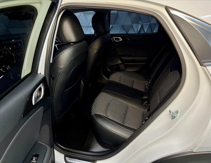 KIA XCeed 12