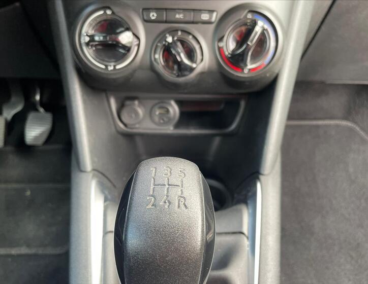Peugeot 208 14