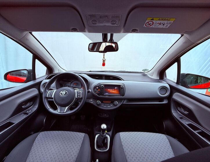 Toyota Yaris 14