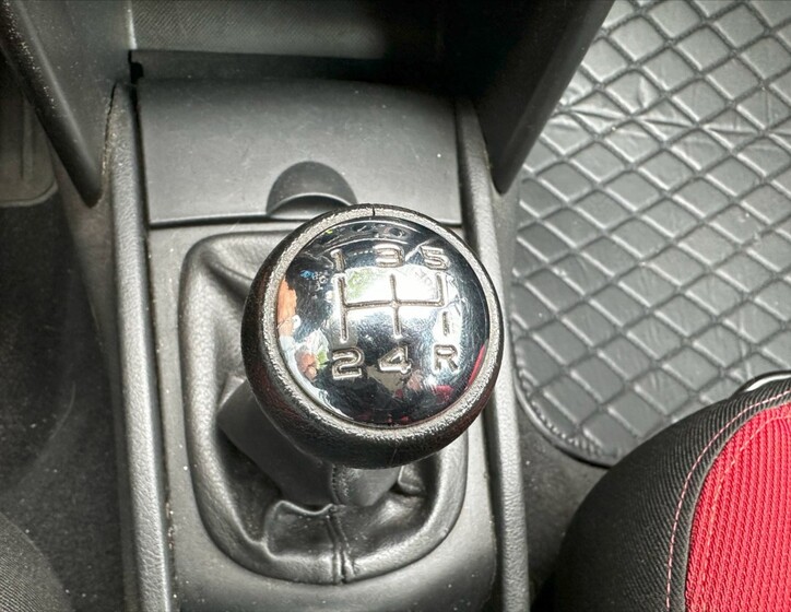 Peugeot 207 24