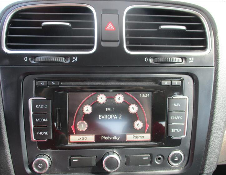 Volkswagen Golf 12