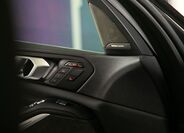BMW X7 25