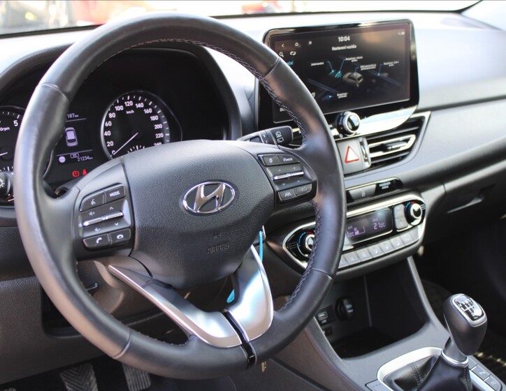 Hyundai i30 25