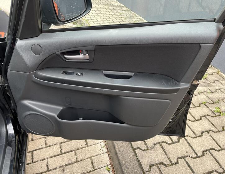 Suzuki SX4 17