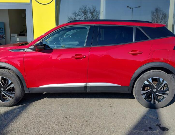 Peugeot 2008 4