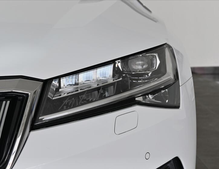Škoda Superb 32