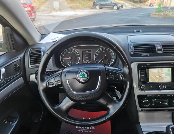 Škoda Octavia 10