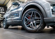Ford Explorer 42