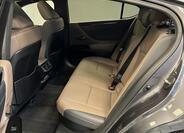 Lexus ES 300h 10