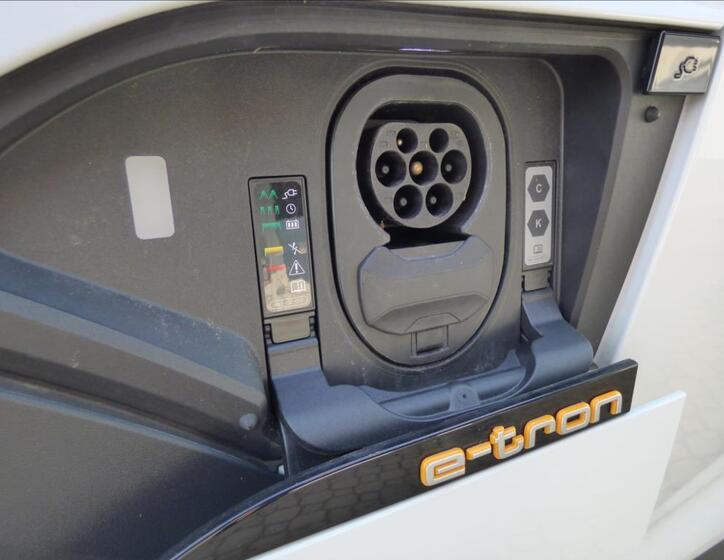 Audi e-tron 12